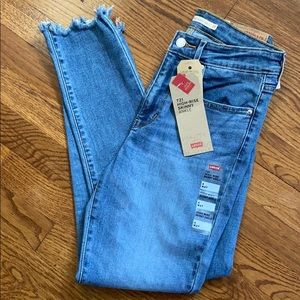 Levi’s Highrise 721 Skinny Jean